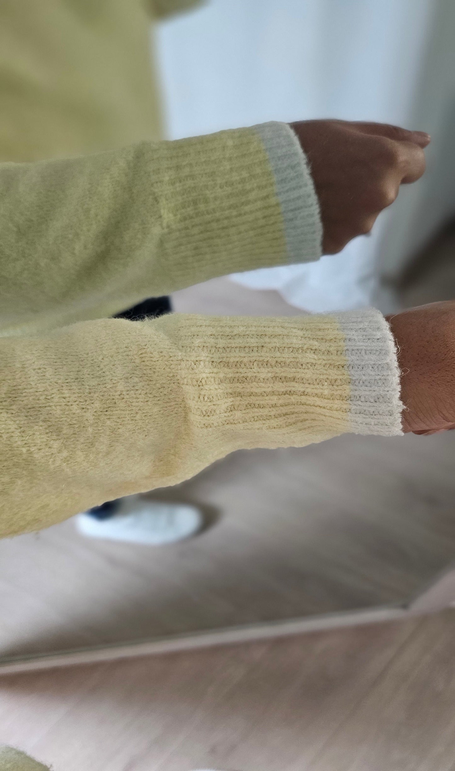 "Amour Gloire et Couleurs" - Pull Citrus