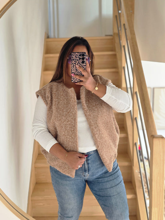 "C'est si bon!"- Gilet Foxy Beige